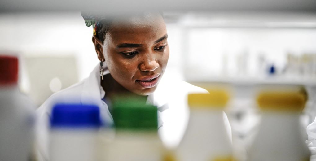 MAKING THE FUTURE OF AFRICAN STEM FEMALE